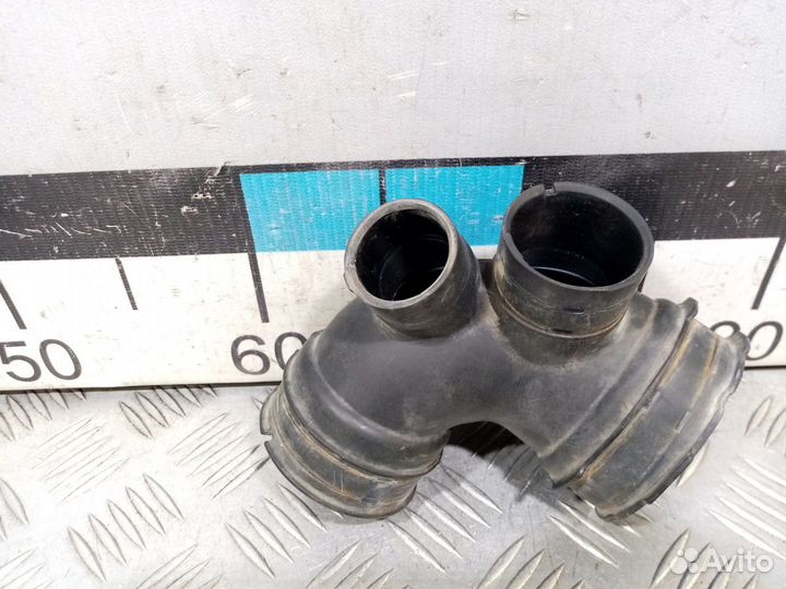 Б/У Патрубок воздушного фильтра#001