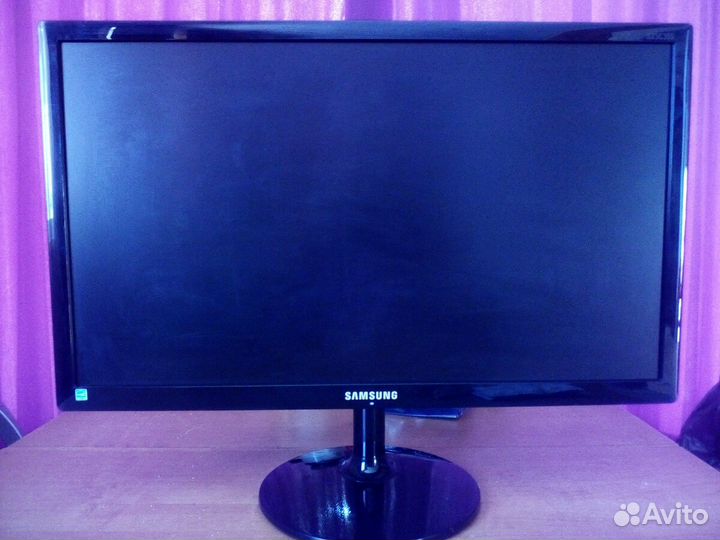 Монитор samsung