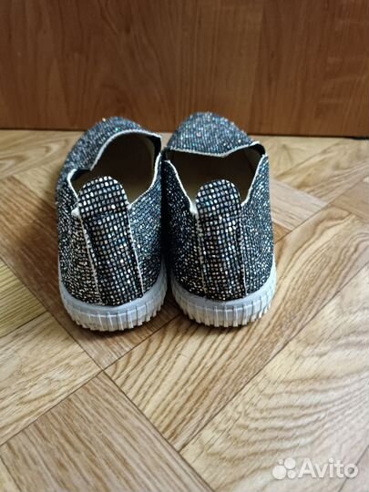 Тапки (слипоны)