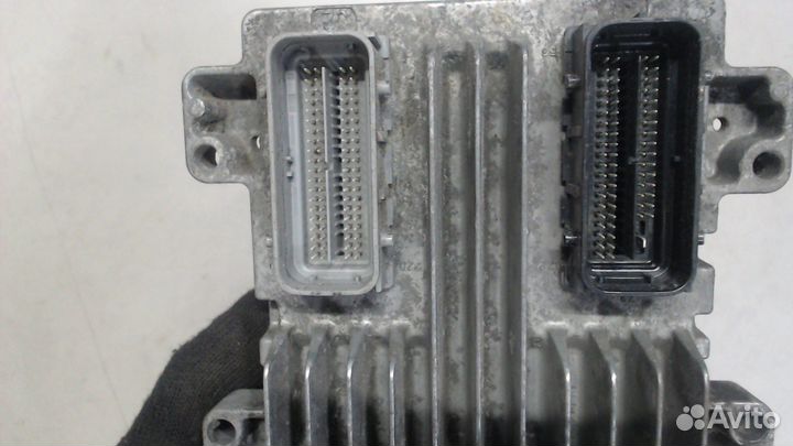 Блок управления двигателем Cadillac Escalade 3, 20