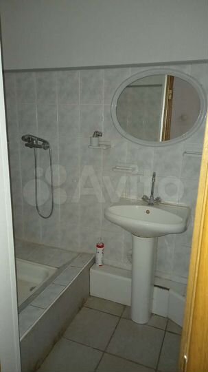 2-к. квартира, 49,6 м², 1/9 эт.