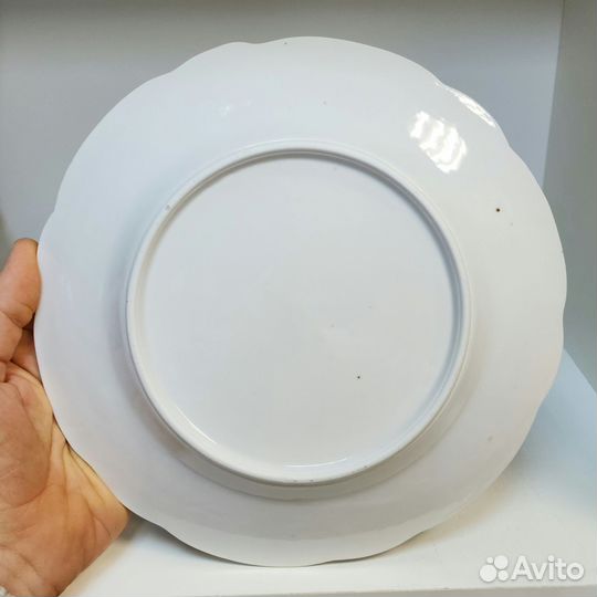 Тарелка столовая для второго с цветочным декором