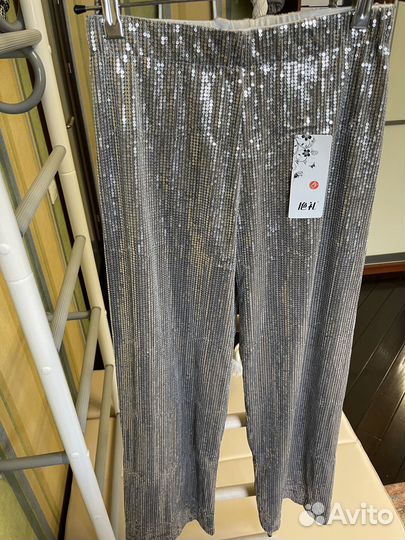 Брюки в пайетках