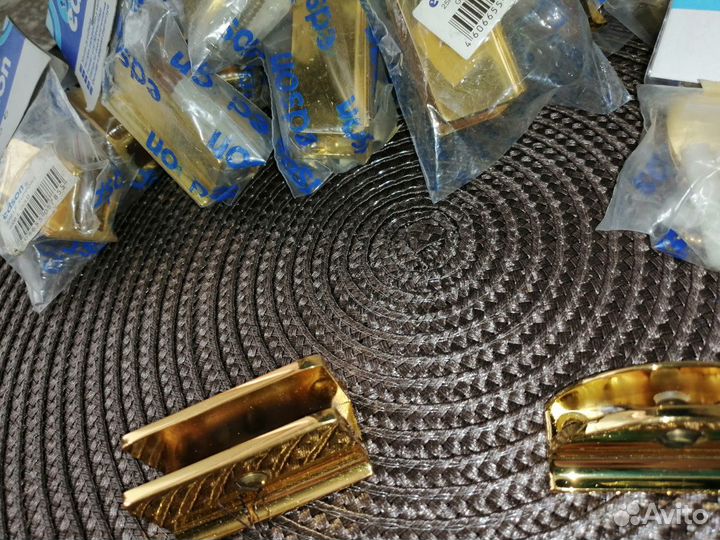 Полкодержатели для стеклянных полок