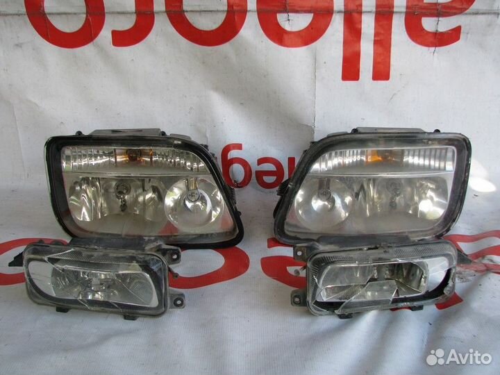 Mercedes Actros фара передняя левая правая 2002+