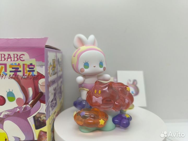 Фигурка Emma babe pop mart