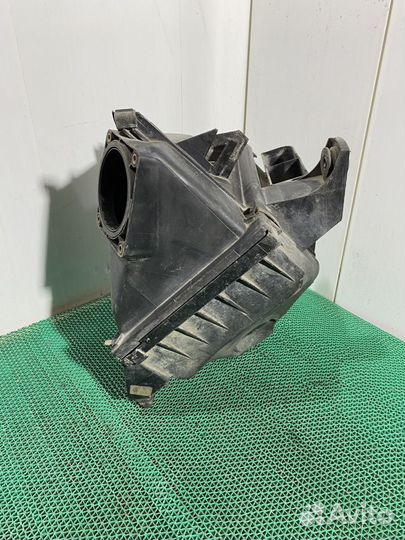 Корпус воздушного фильтра Audi A6 C5 2.4