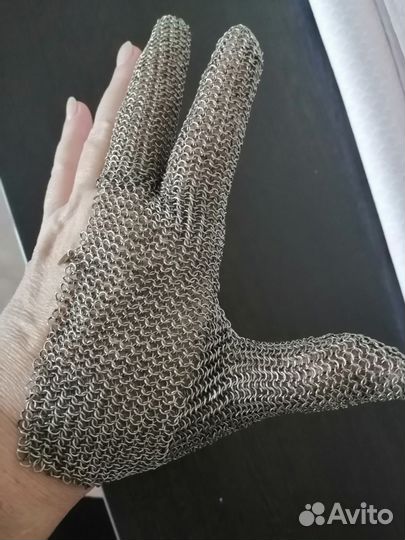 Кольчужная трехпалая перчатка