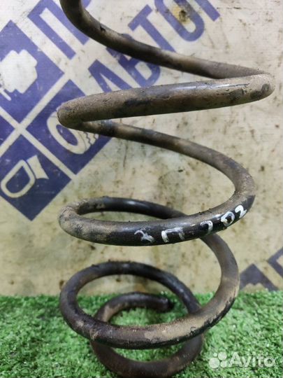 Пружина подвески задняя правая Ford Fusion хэтчбек