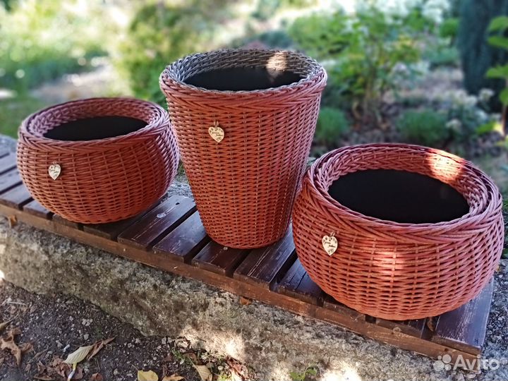 Кашпо из полиротанга для цветов