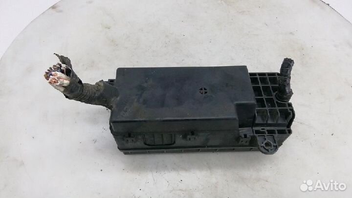 Блок предохранителей Mitsubishi L200