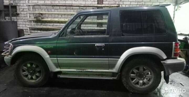 Расширитель крыла задний правый Mitsubishi Pajero