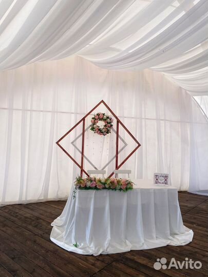 Свадебная арка с оформлением в аренду, декор