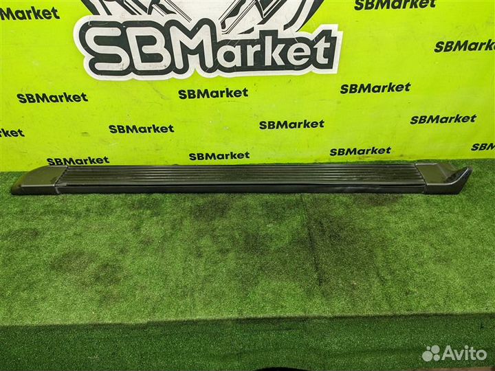 Подножка левая Toyota Land Cruiser UZJ100 2UZ-FE