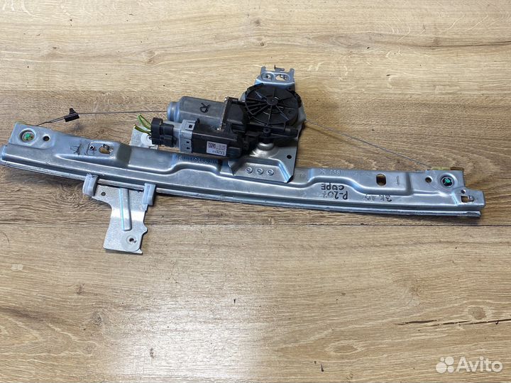 Peugeot 207 передний правый стеклоподъёмник