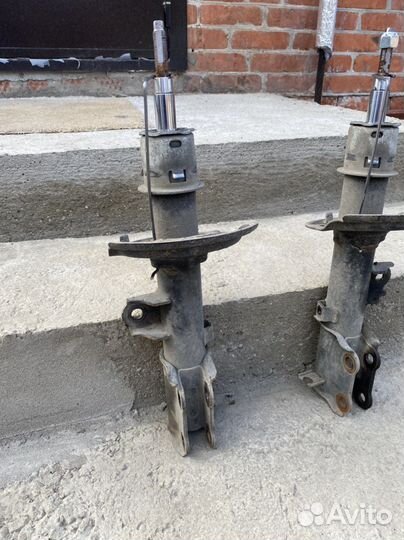 Амотизаторы передние hyundai solaris