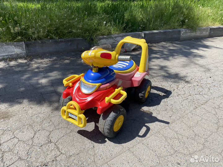 Детский электромобиль