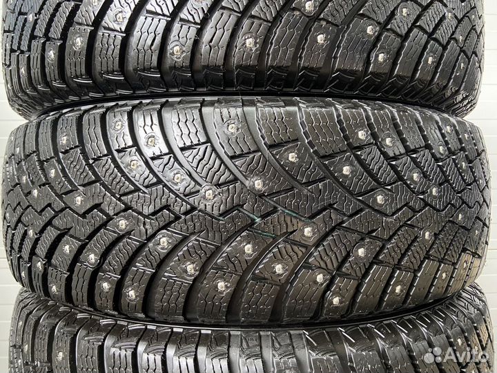 Pirelli Ice Zero 2 215/65 R17 103T