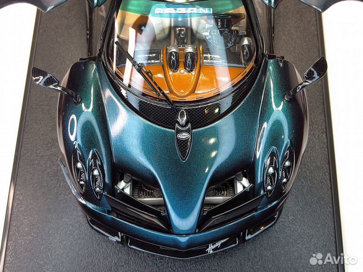 Модель суперкара Pagani Huayra
