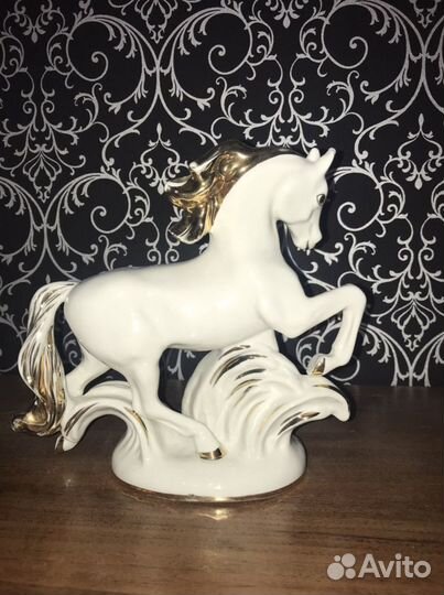 Фарфоровые статуэтки