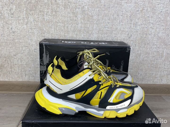 Balenciaga track