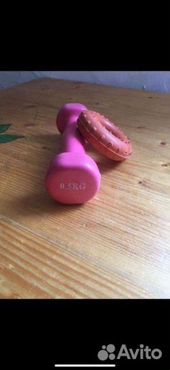 Гантеля и эспандер кистевой