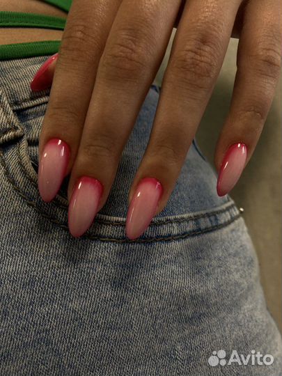 Маникюр с покрытием гель-лаком