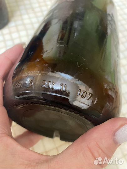 Бутылка с бугельной пробкой