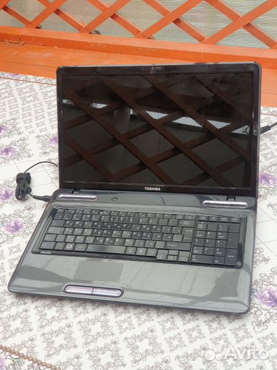 Ноутбук toshiba