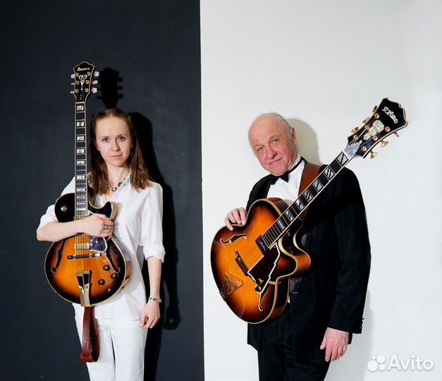 Живая музыка. Дуэт гитаристов