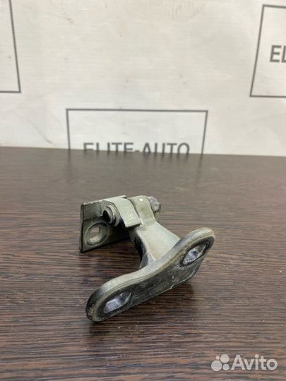 Петля двери передняя левая Bmw 7 E66 2002