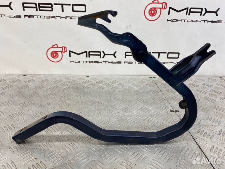 Б/У петля крышки багажника задний правый Hyundai