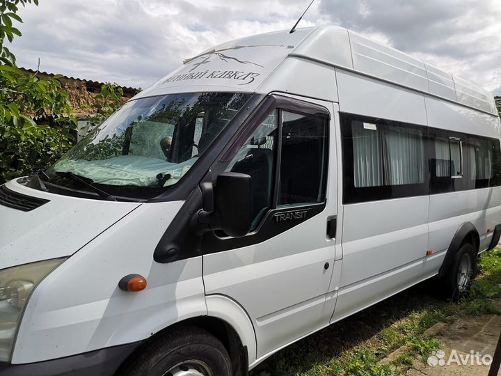 Ford Transit микроавтобус, 2012