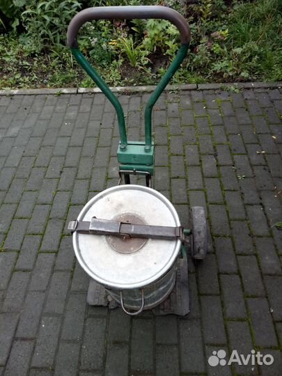 Тележка для бидонов