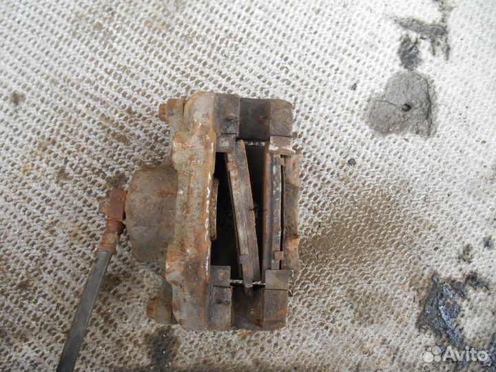 Передний левый суппорт Chevrolet Lanos Ланос