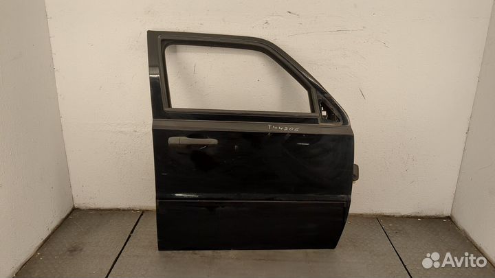 Дверь правая передняя Jeep Patriot