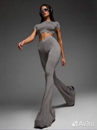 Спортивный костюм женский