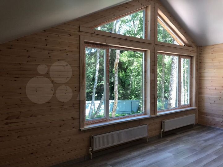 Дом 185,8 м² на участке 8,5 сот.