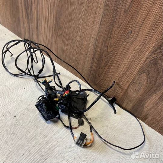 Блок сигнализации Audi A4 B7 ALT