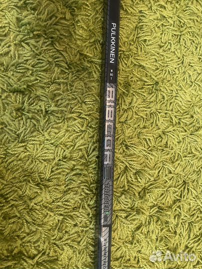 Клюшка хоккейная с автографом Тему Пулккинен