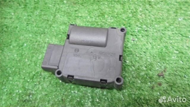 Моторчик заслонки печки Audi Allroad quattro 2005