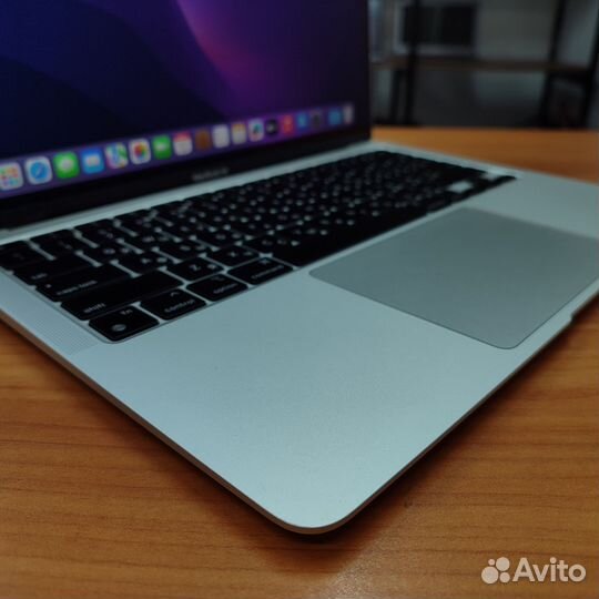 Ноутбук Apple macbook air 13 2020 m1 8gb 256gb