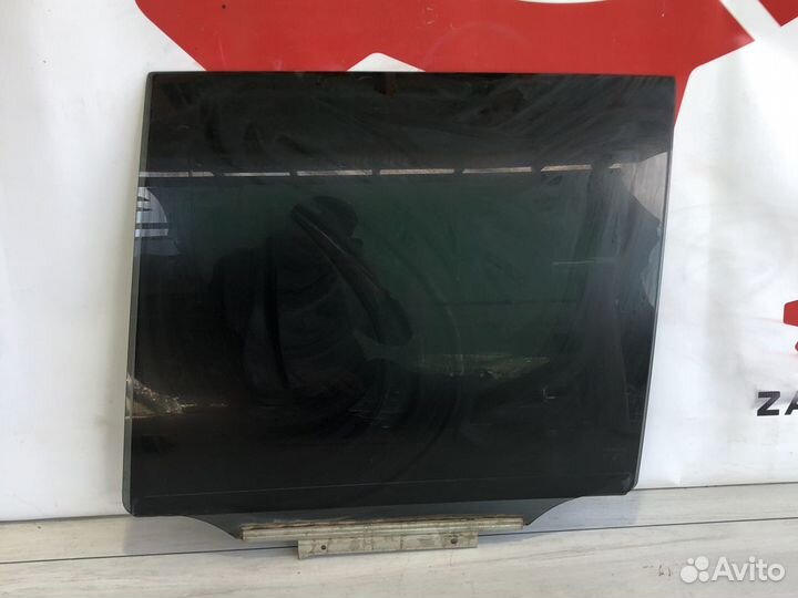 Lexus GX470 Стекло заднее