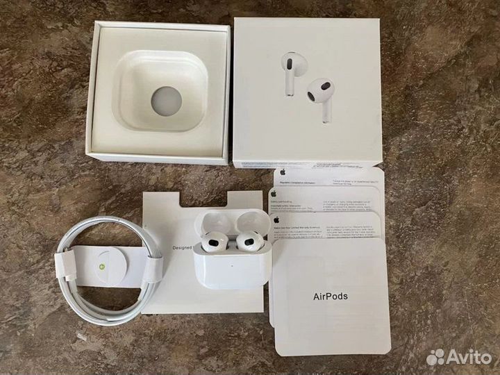 Беспроводные наушник AirPods 3 + черный чехол