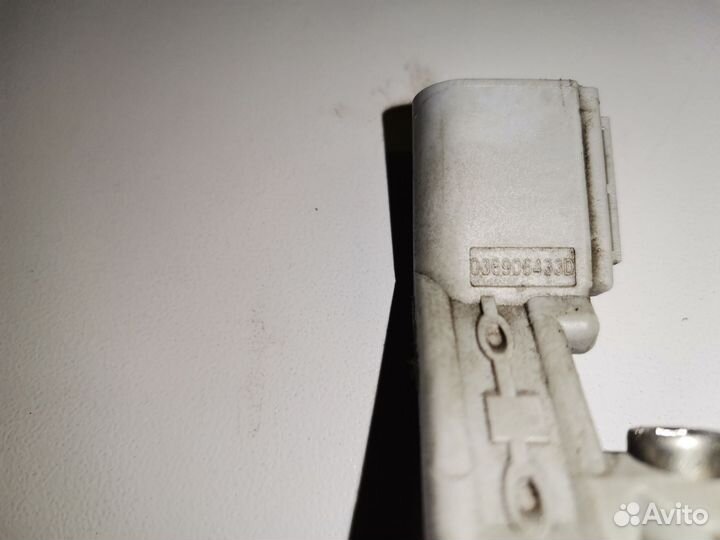 Датчик коленвала 2.0TDI cfca /multivan /amarok