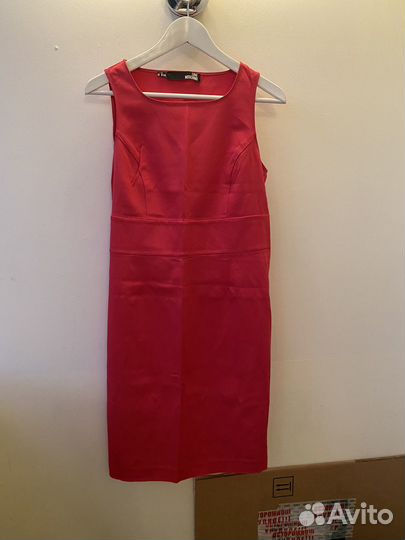 Love moschino платье 44