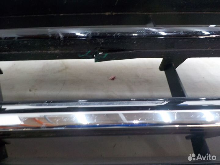 Решетка радиатора Volkswagen Tiguan