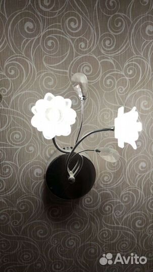 Люстра и два бра