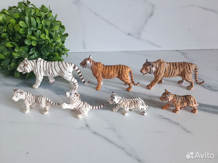 Фигурки Schleich тигры