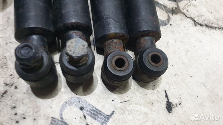 Амортизаторы +пружины на Mersedes W202